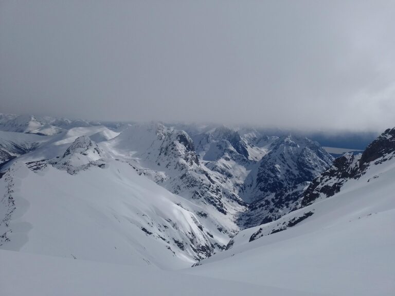 Bariloche 4 refugios ski tour